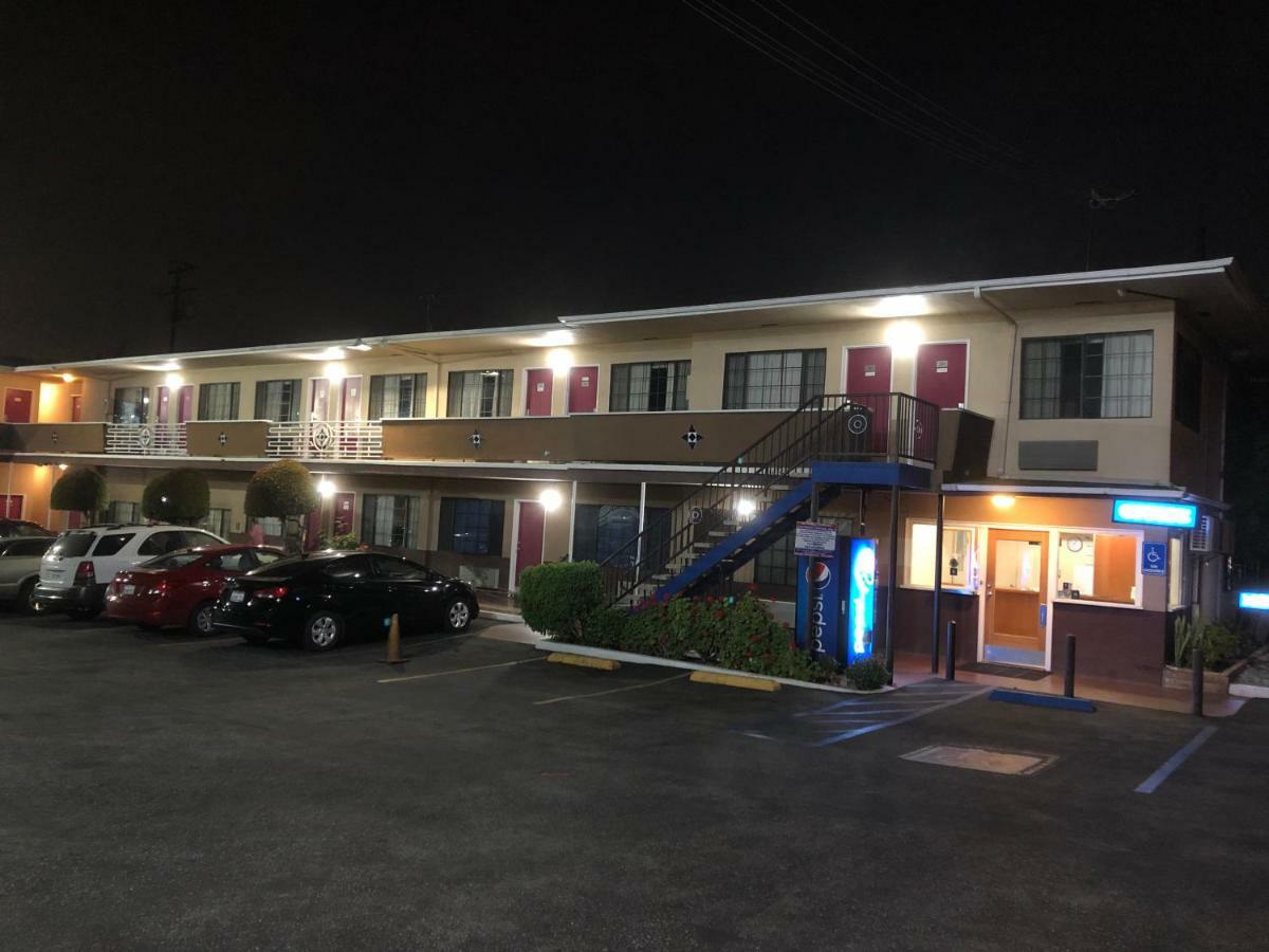 Whittier Travel Inn Eksteriør bilde
